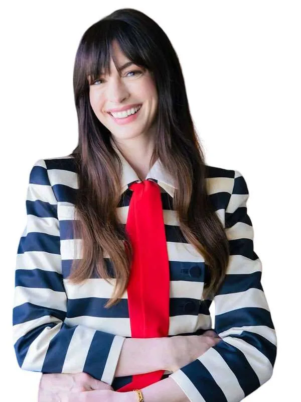 Shop Anne-Hathaway-The-Devil-Wears-Prada-2-Press-Tour-Striped-Jacket