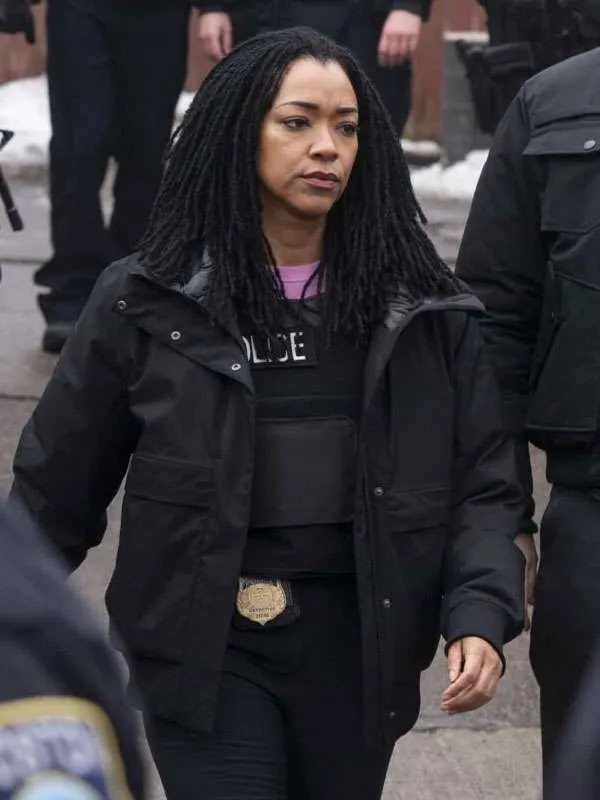 Shop Boston-Blue-2026-Lena-Silver-Black-Jacket