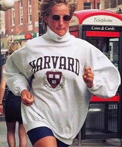 Shop Diana-Harvard-Sweatshirt